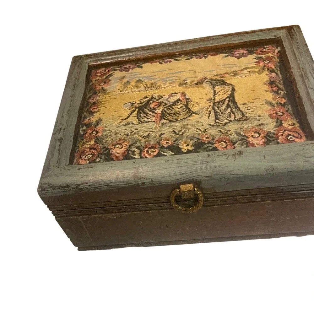 Vintage Tapestry Wooden Jewelry Box‎ Cottagecore shabby chic farmhouse keep sake